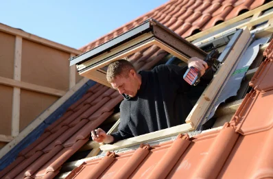 Pose de fenêtres de toit Velux à Cambon